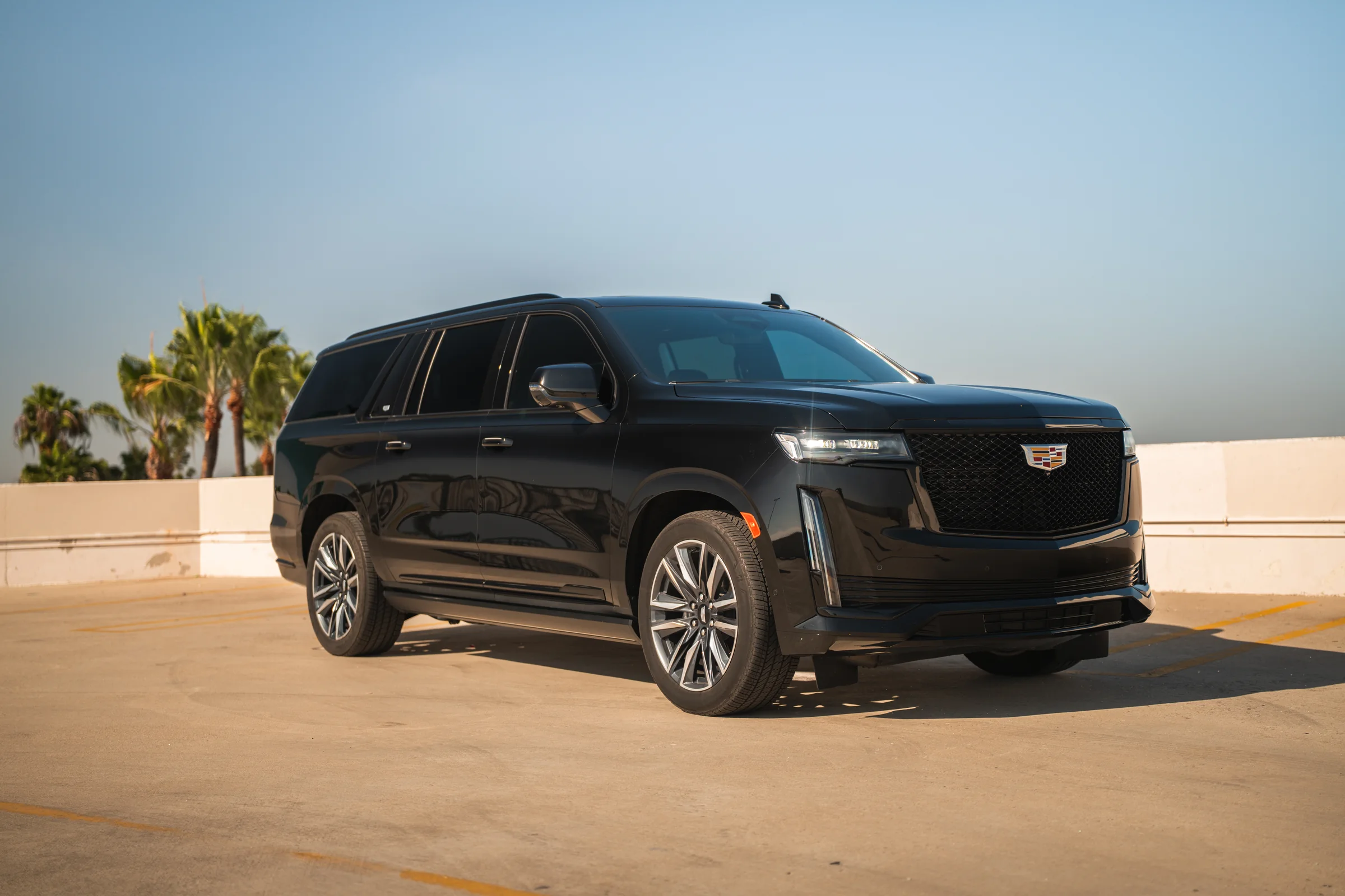 Cadillac Escalade — image 2