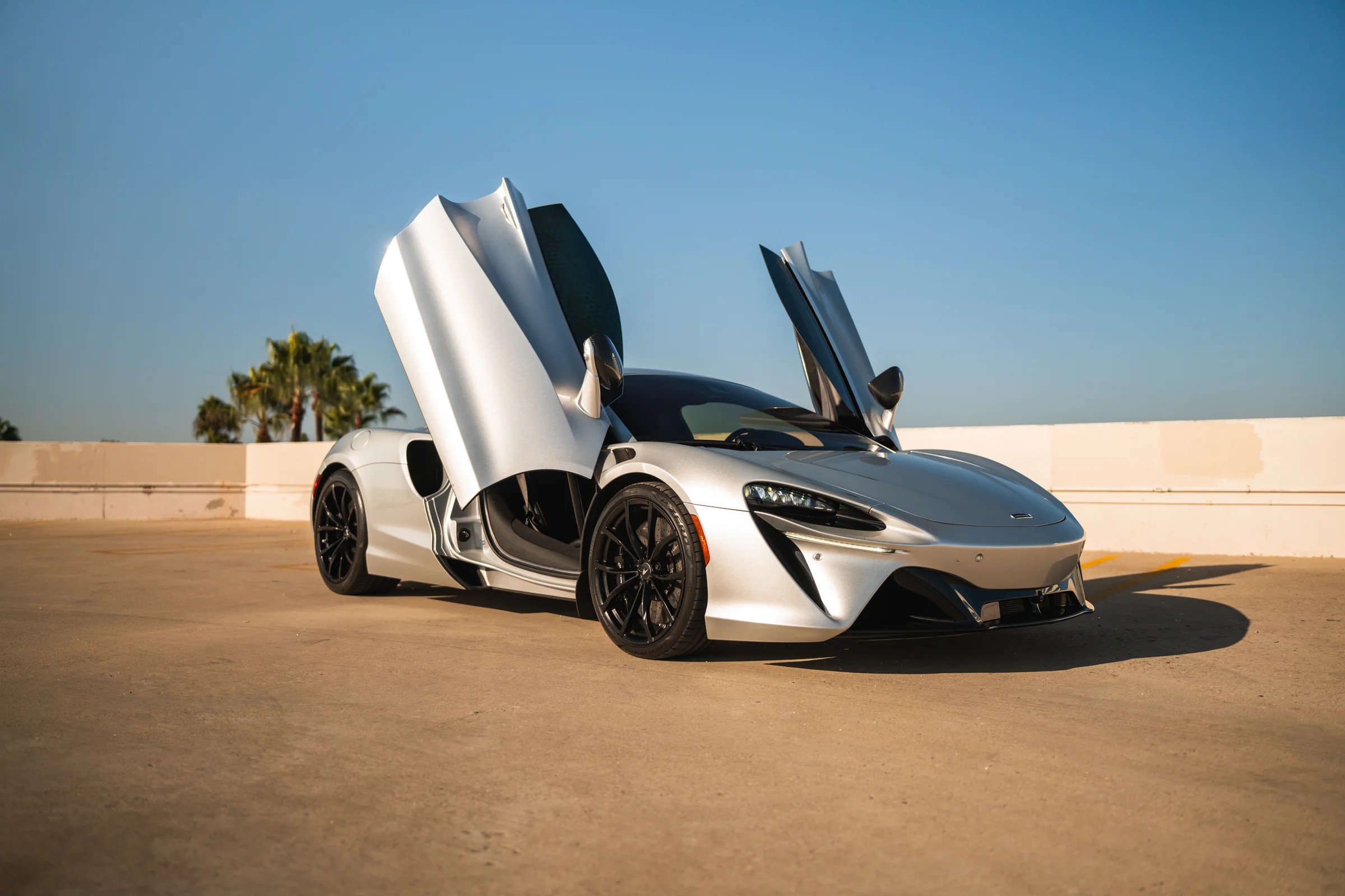 McLaren Artura — image 2