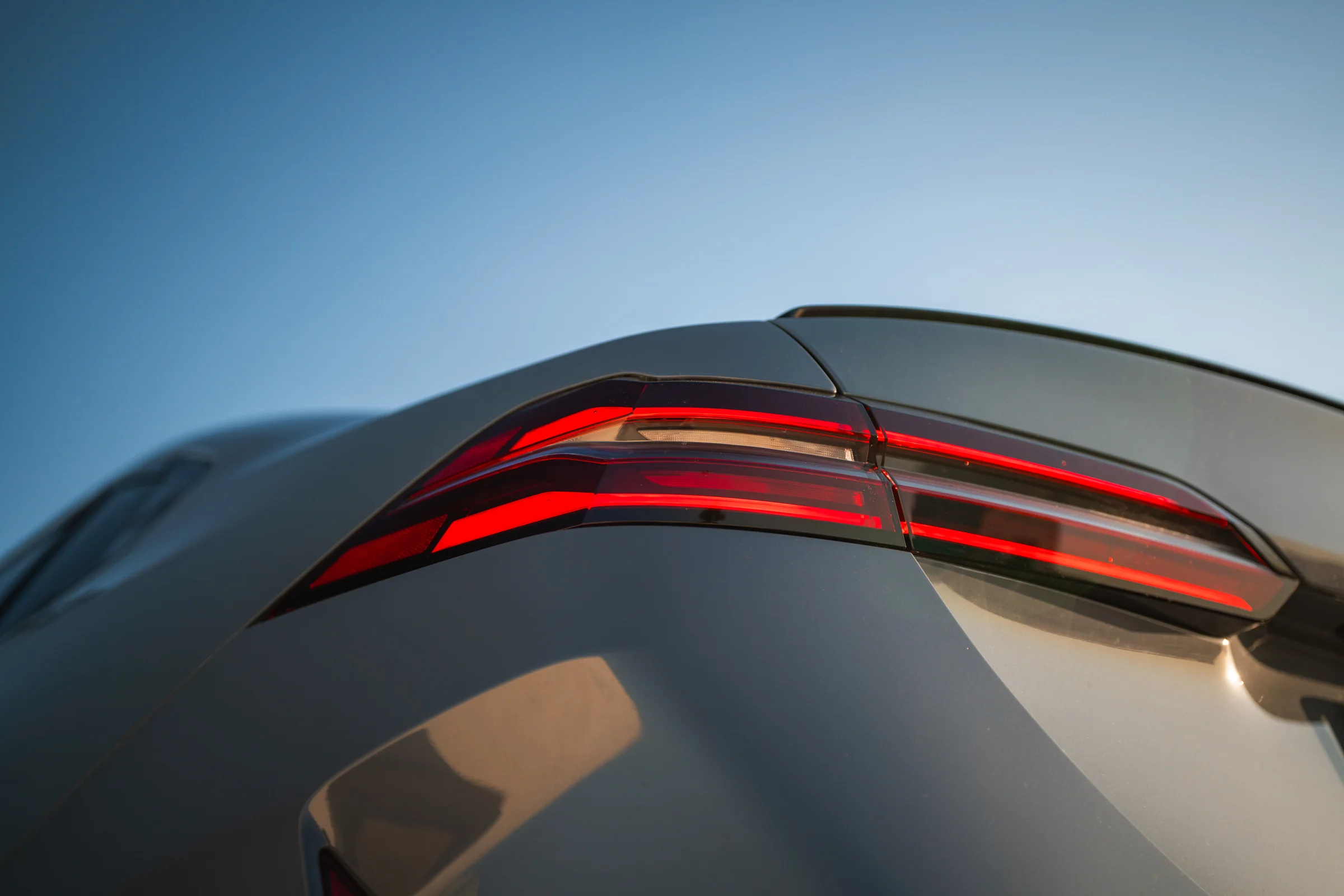 BMW M5 — image 7
