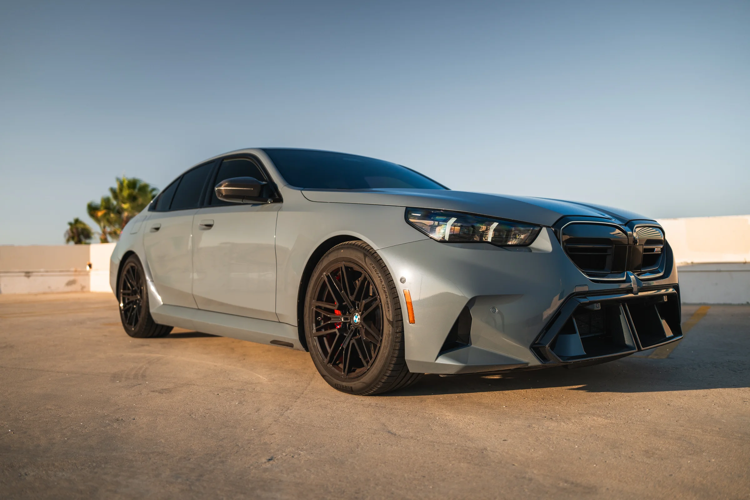 BMW M5 — image 2