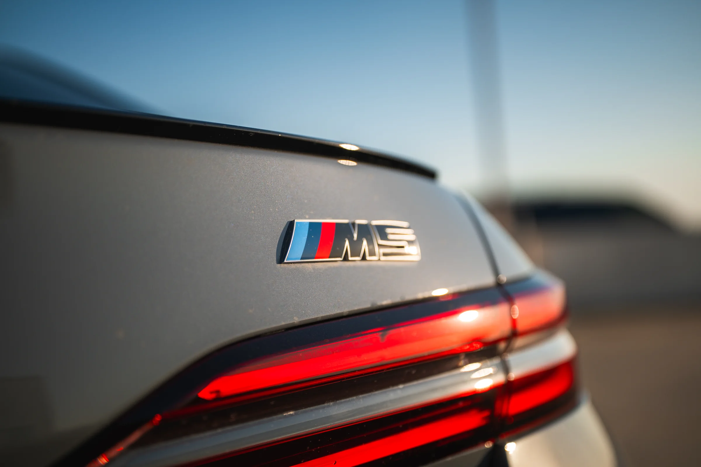 BMW M5 — image 5
