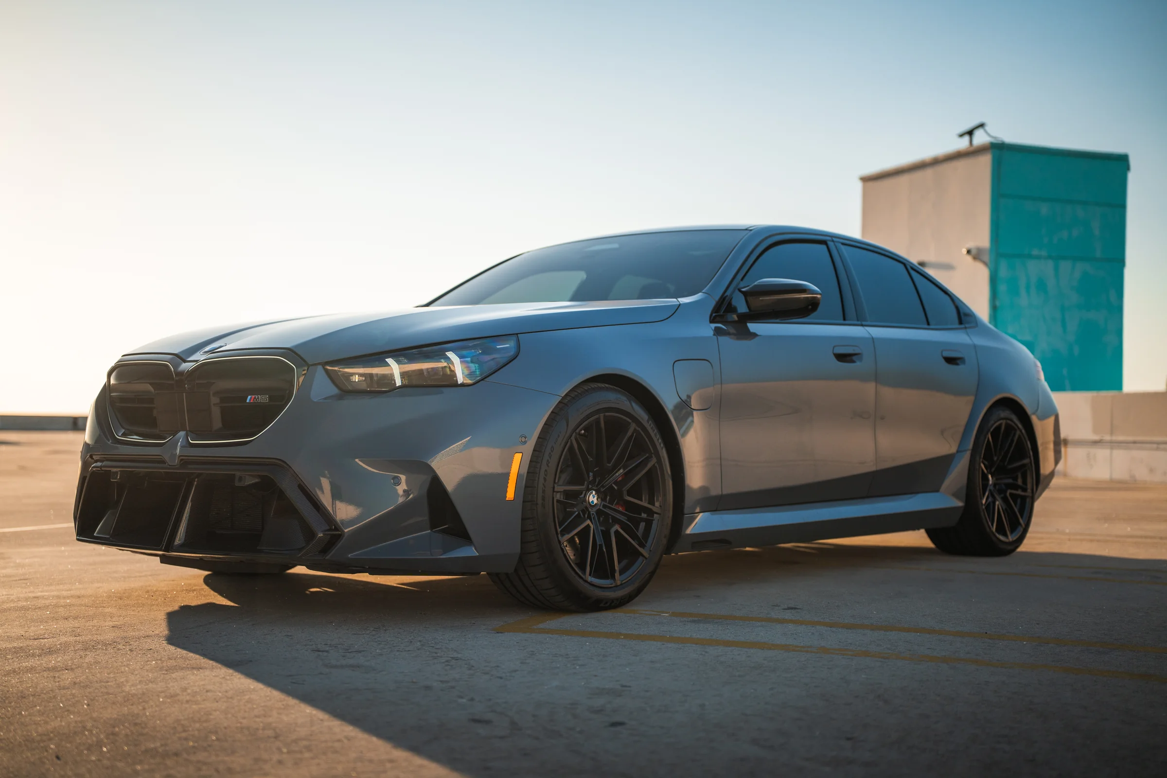 BMW M5 — image 8